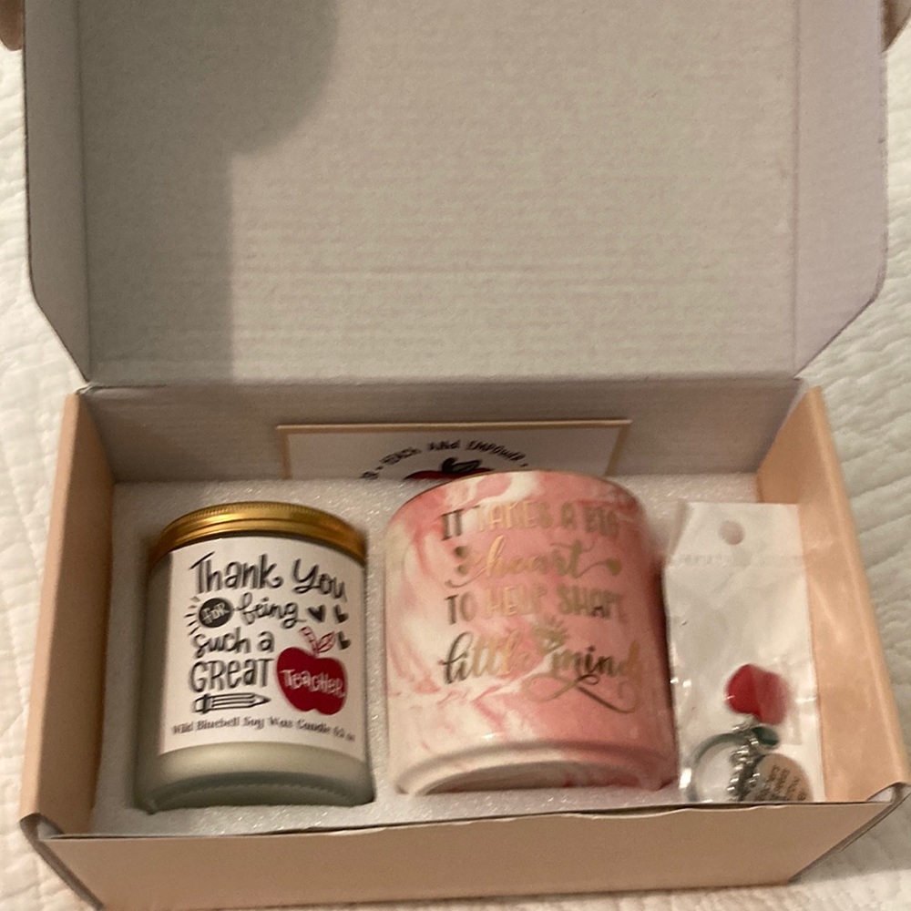(New) Teacher Gift Box- Candle,Mug, Key chain